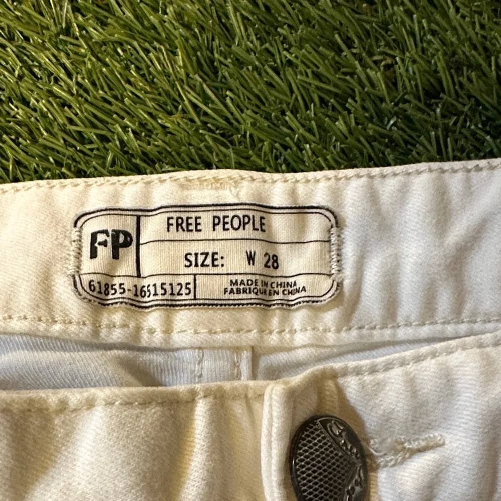 NWOT Free People White Skinny Jeans Size 28 - Picture 2 of 5
